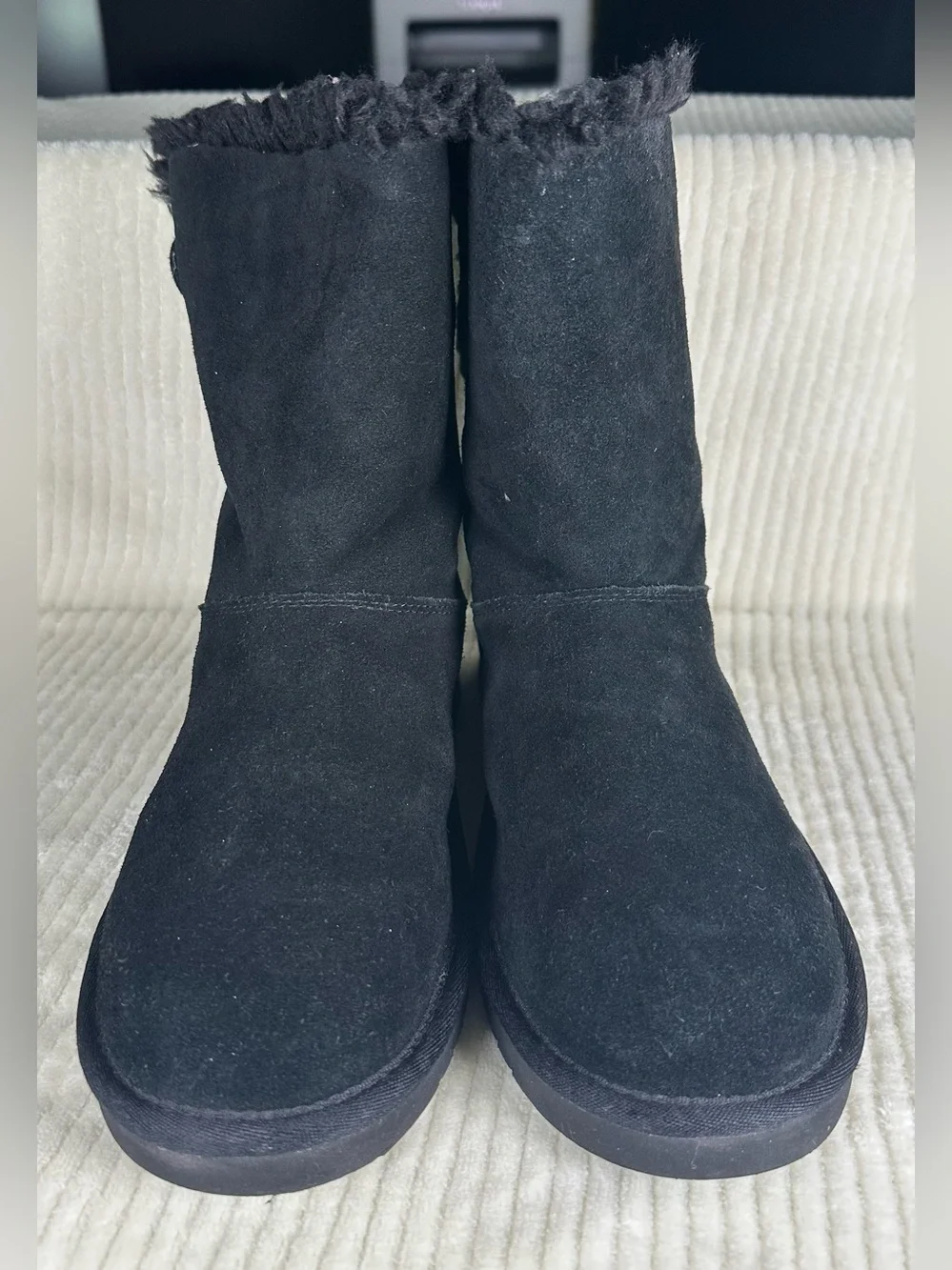 Koolaburra By UGG Women’s Black Suede Winter Boots Size 8